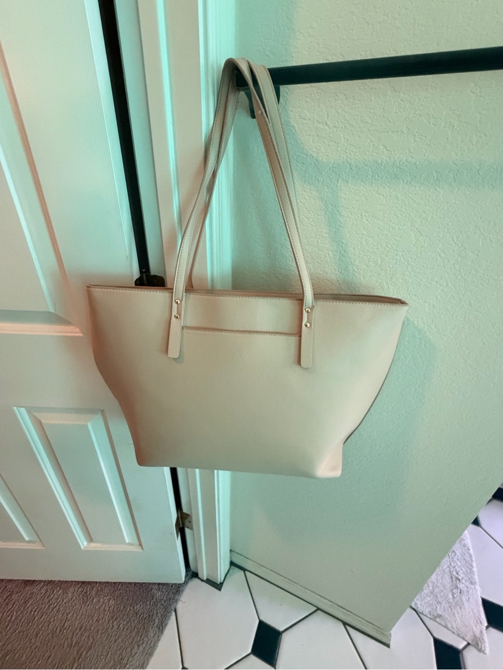 ✨ 3/$30 Anne Klein Beige Tote Shoulder Bag